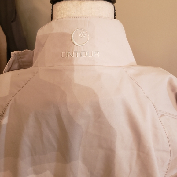 Ontour long sleeve cream jacket size small - Picture 4 of 8